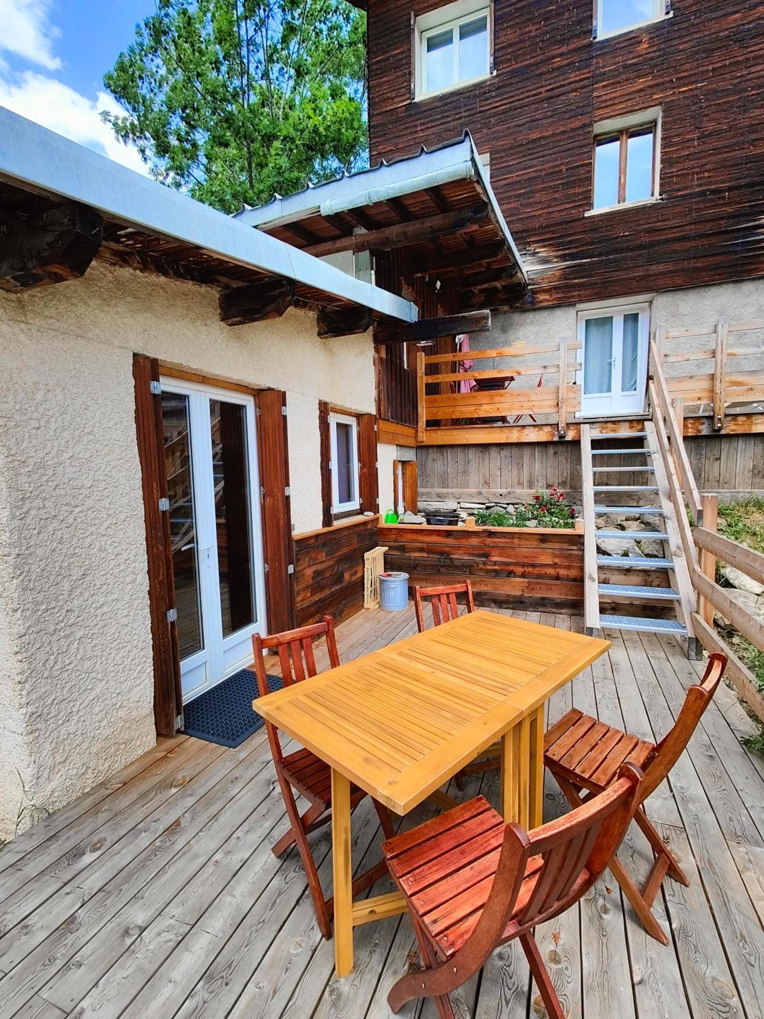 Chalet Ailleurs Appartement A Molines En Queyras Molines-en-Queyras Exterior foto